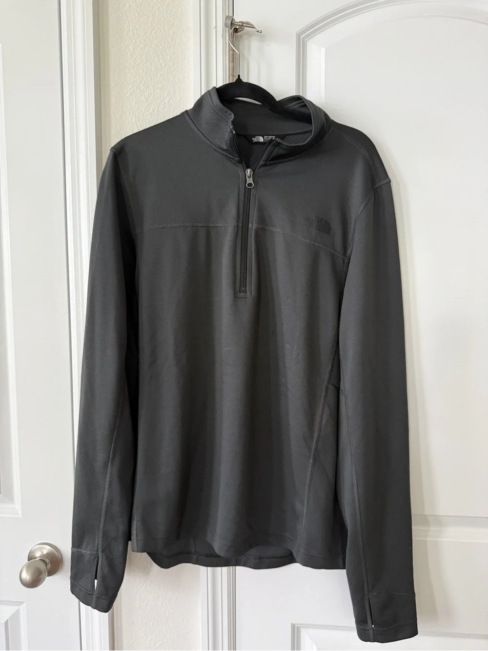 The North Face Men’s Half-Zip Pullover Performance Jacket - Grey